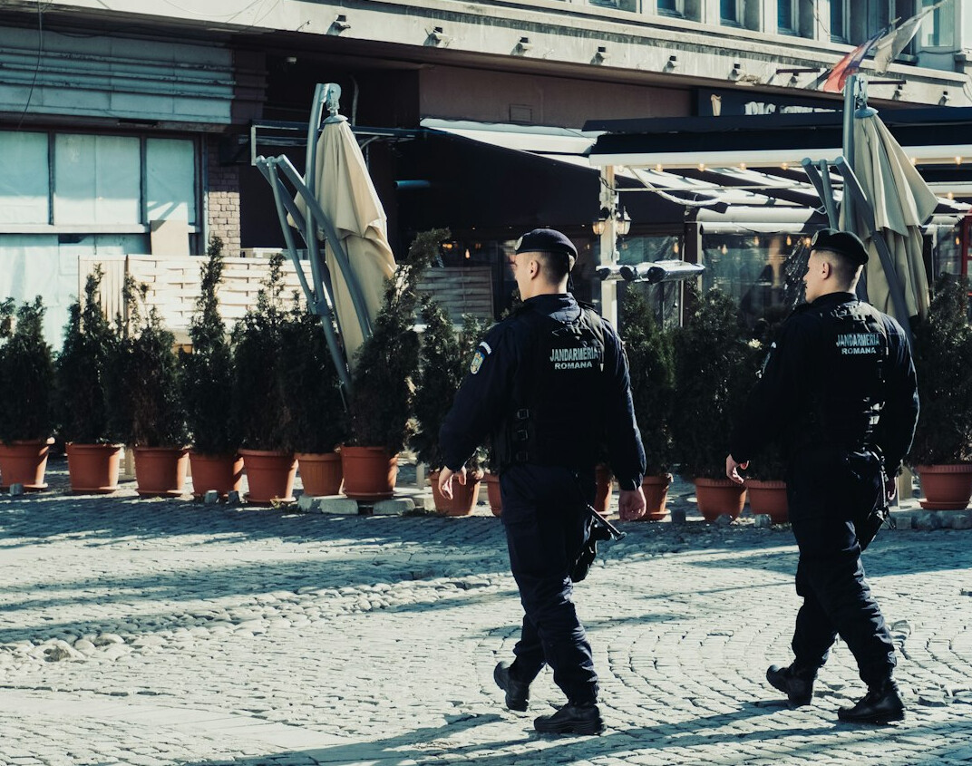 retail security guard